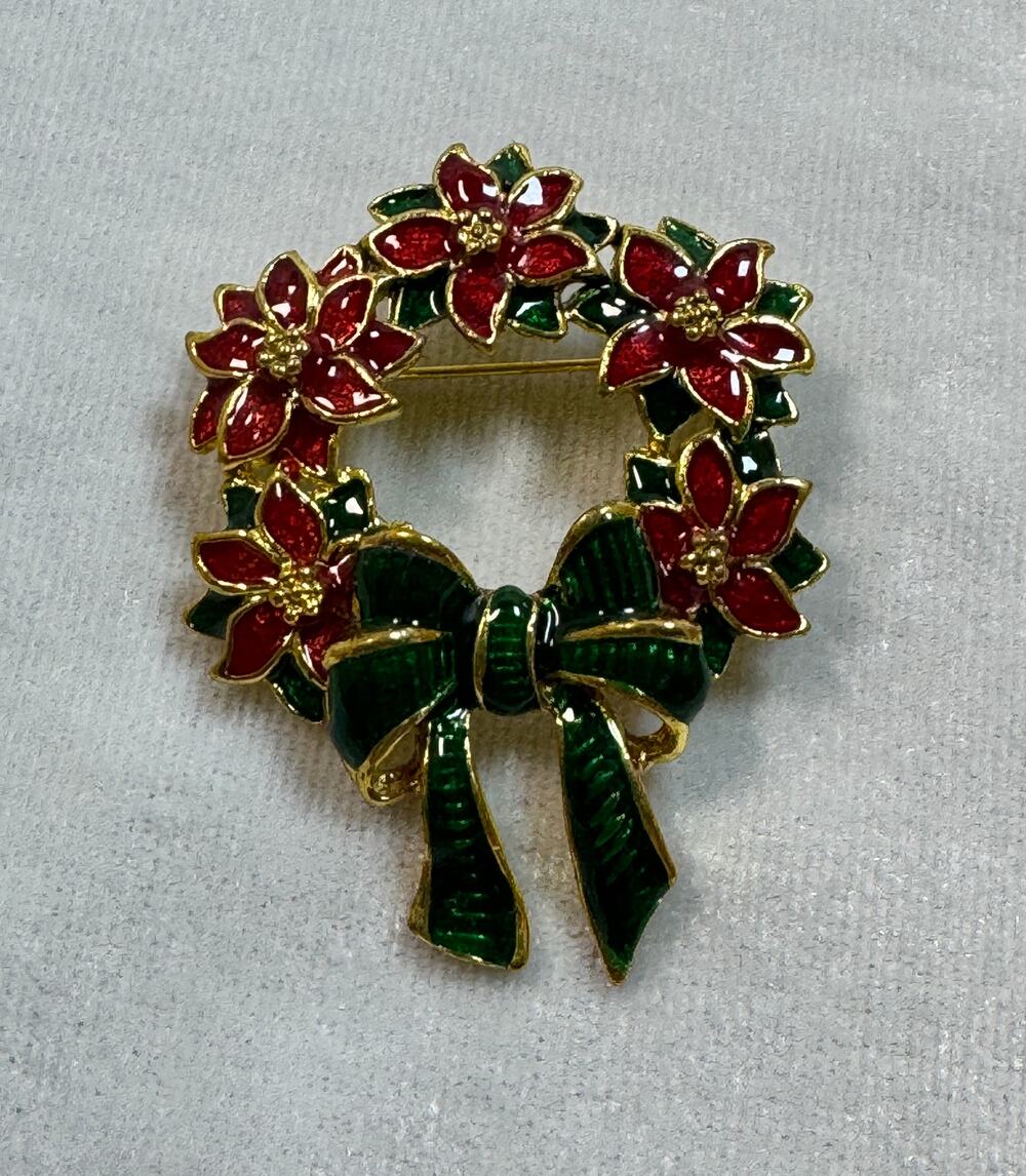 New Enamel Christmas Wreath Brooch Pin Red Poinsettia Green Bow 2" CP160